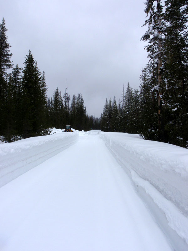 End of the (plowed) road&#8212;just before Scott Lake turnoff