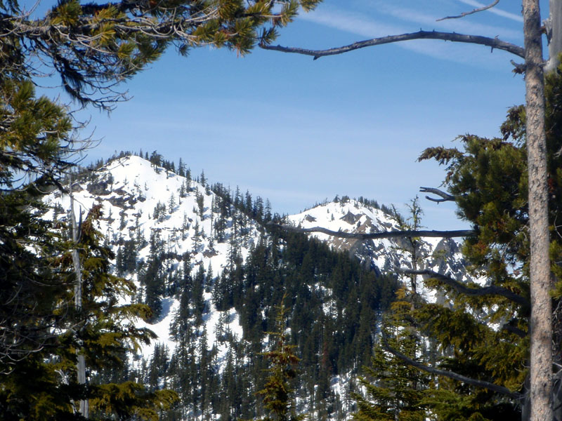 Lakeview Mountain behind non-name peak, from west ridge of Redtop