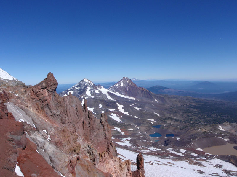 Lineup from high on Hodge Crest: Middle Sister, Mt. Washington, Three Fingered Jack, North Sister, Mt. Jefferson, Mt. Hood, (and Mt. Adams)