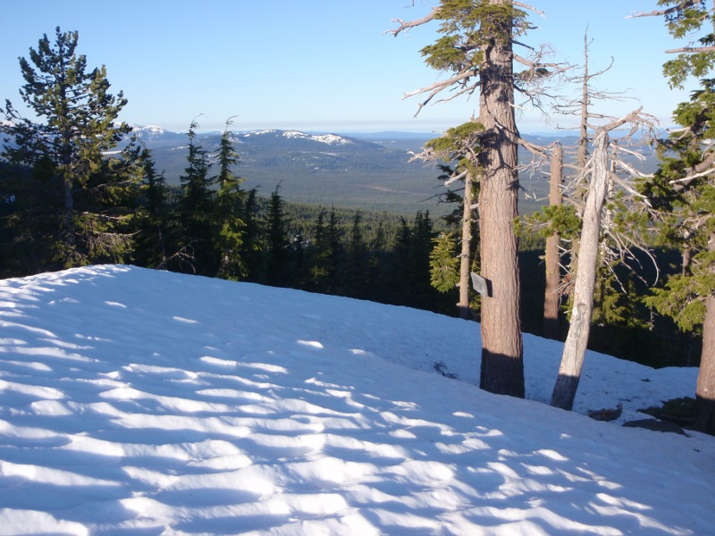 Snow where the PCT crosses the ridge