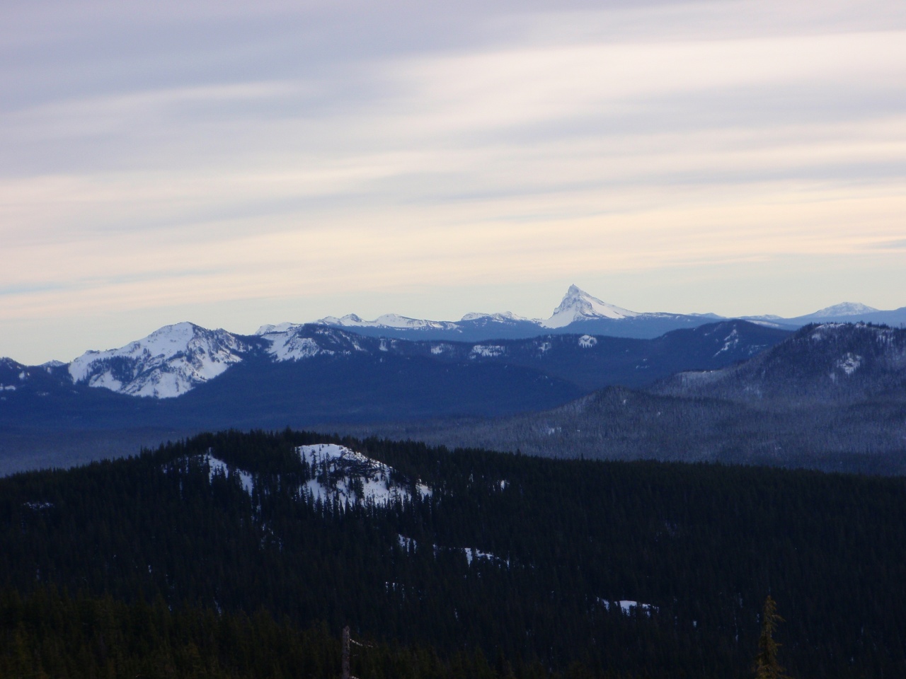 Sawtooth Mtn and Mt Thielsen