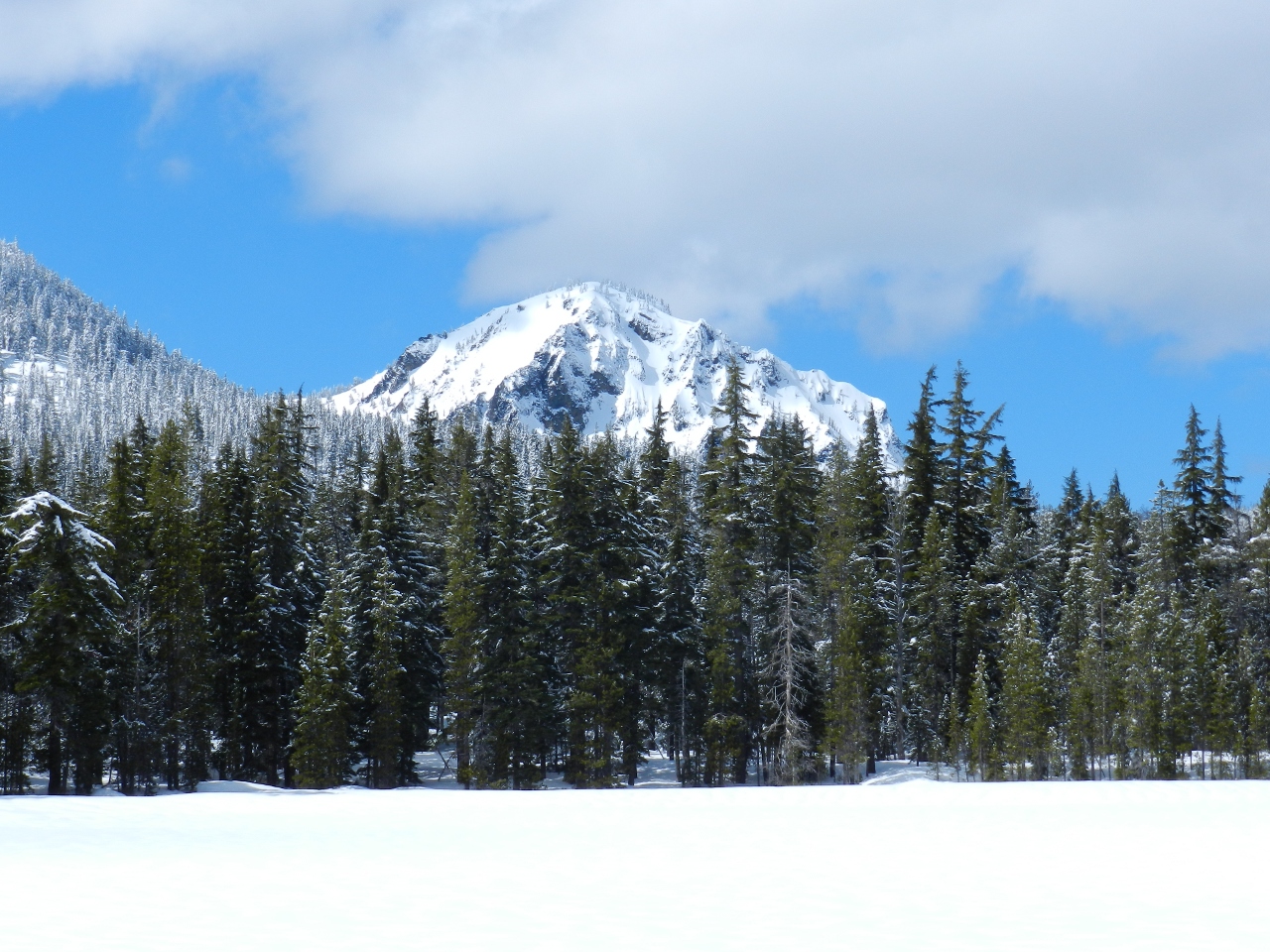 Lakeview Mountain from Fawn Lake